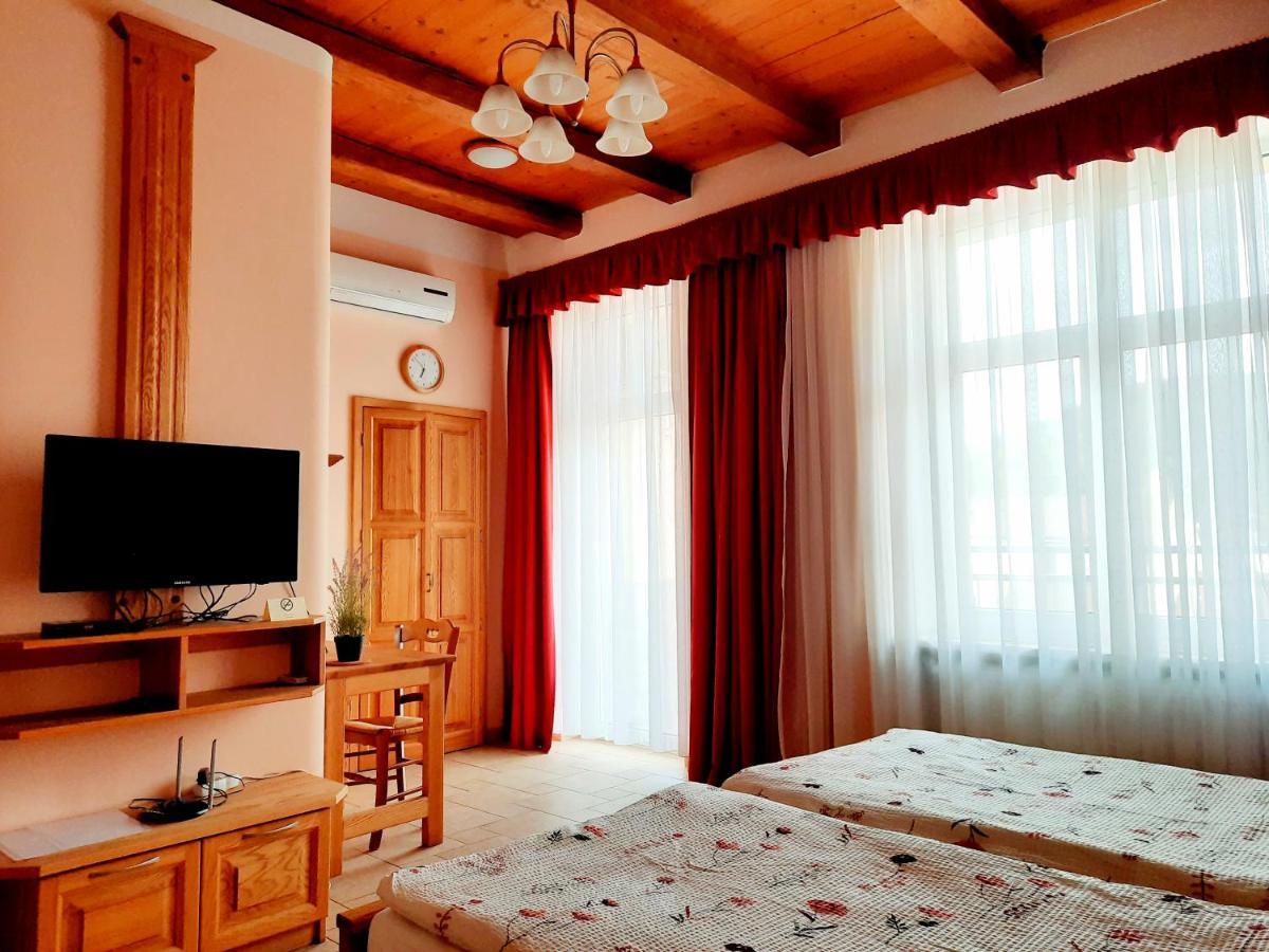 Appartment Centrum كارلوفي فاري المظهر الخارجي الصورة